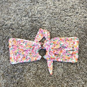 Kulani kinis bandeau top